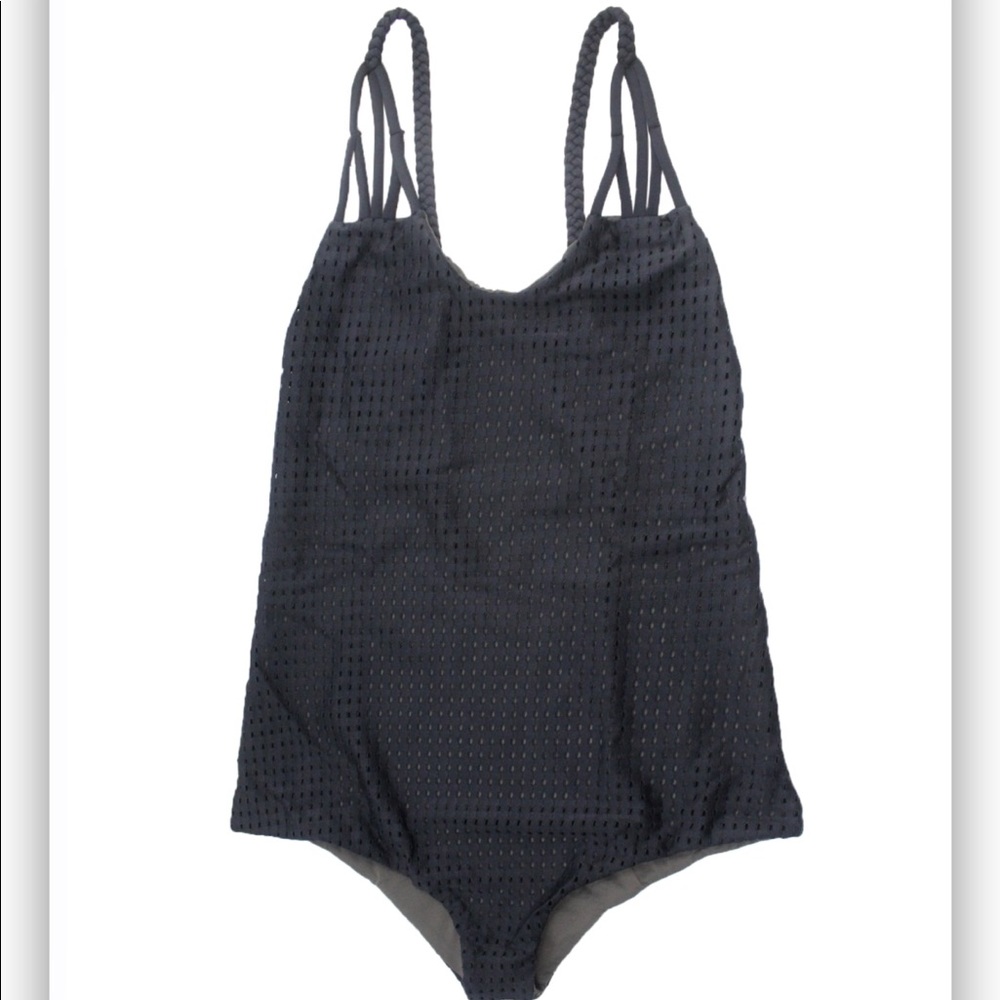 Acacia Exclusive Capetown- Black Mesh